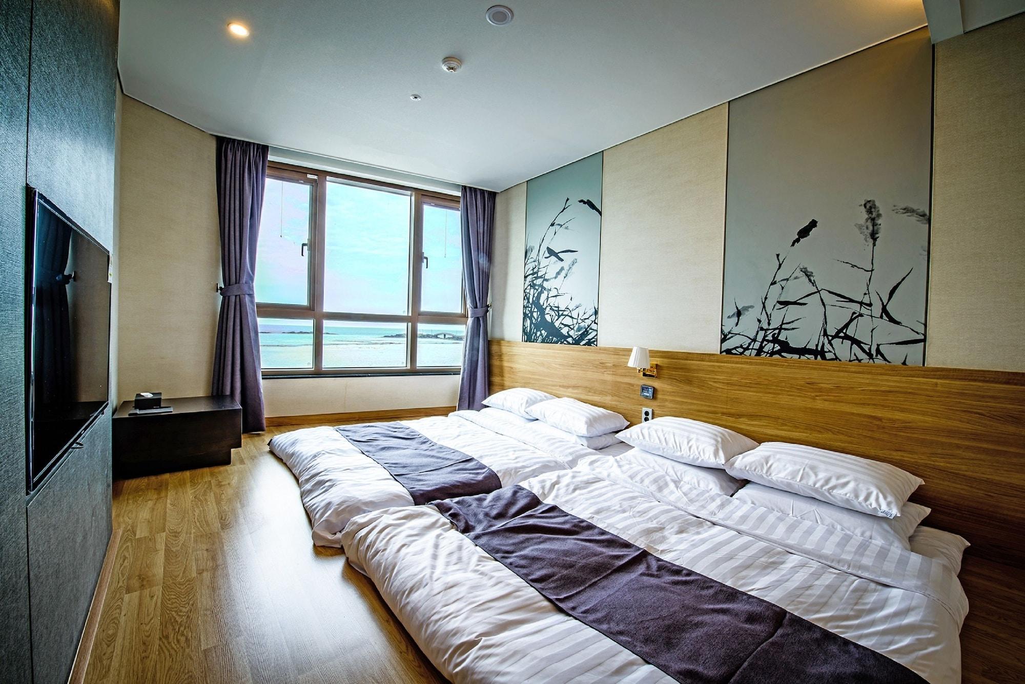 Utop Ubless Hotel Csedzsu Kültér fotó