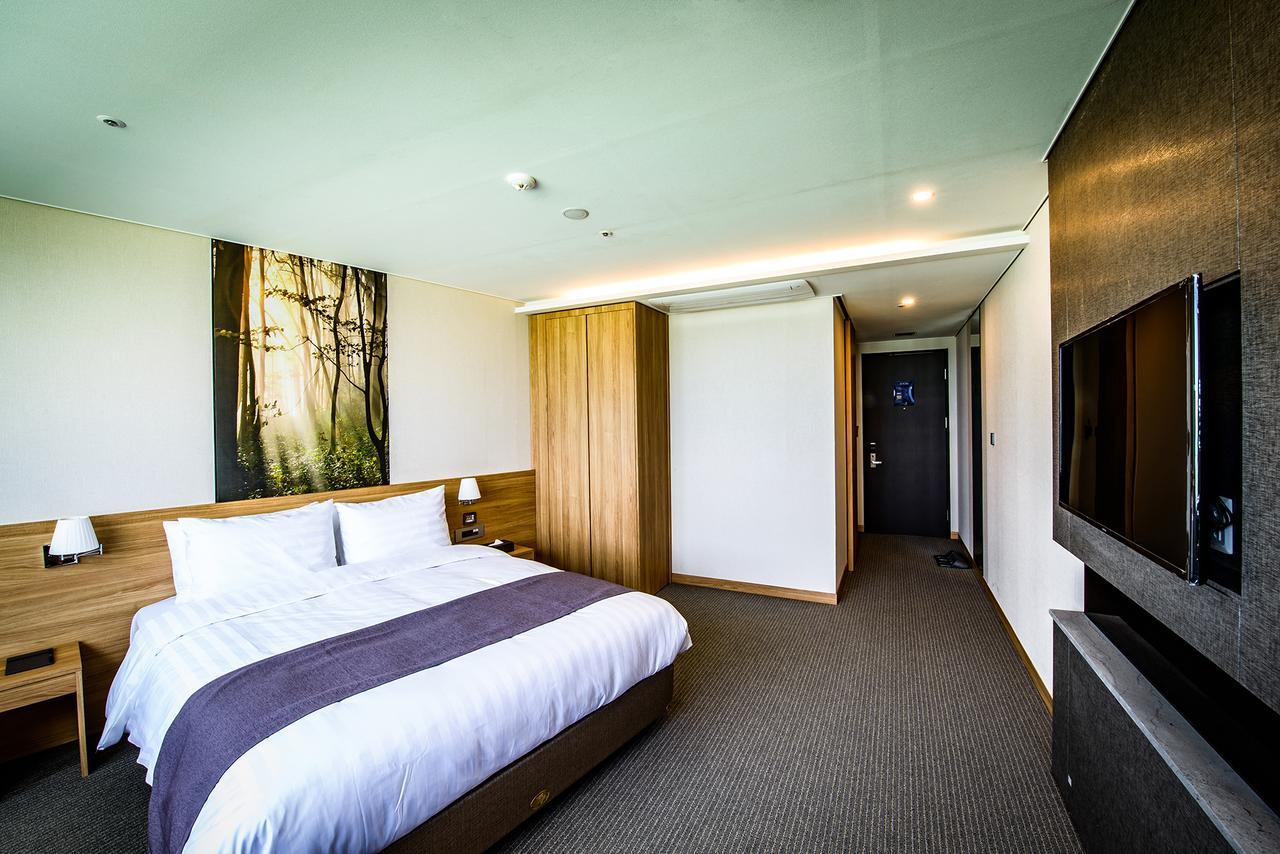 Utop Ubless Hotel Csedzsu Kültér fotó